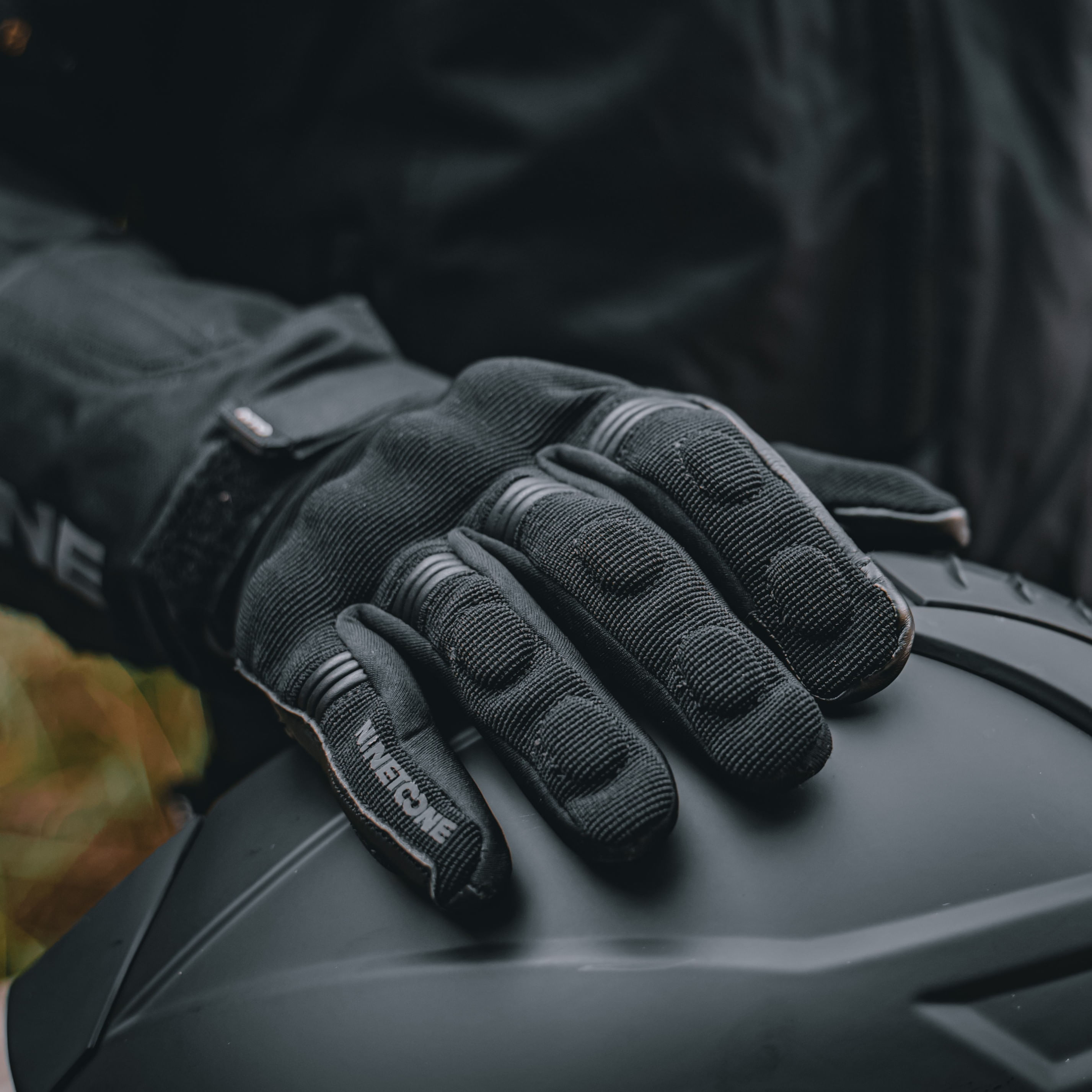 Guantes NTO Urban Evo II Hombre Negro